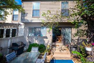 3432 SW Arrowhead Rd, Topeka, KS 66614
