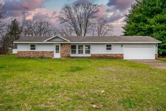 4395 S Arnold St, North Judson, IN 46366