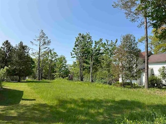 443 W Summit St, Harbor Springs, MI 49740