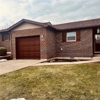 118 1/2 Springlake Ave Unit middle, Hillsboro, OH 45133
