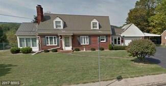 339 S 2nd St, Mc Connellsburg, PA 17233