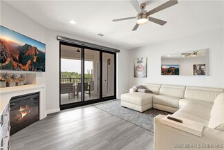 166 Captiva Dr Unit 5D, Sunrise Beach, MO 65079