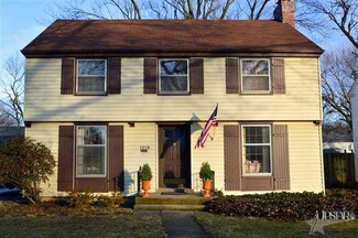 1918 Pemberton Dr, Fort Wayne, IN 46805