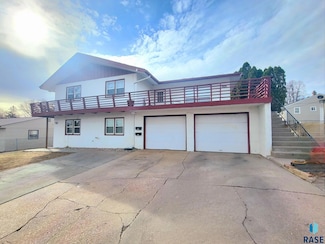 3605 E 18th St, Sioux Falls, SD 57103