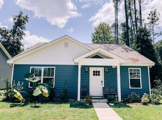 33 Kickapoo St, Crawfordville, FL 32327