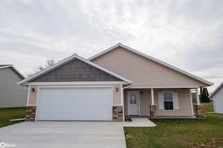1105 E Southridge Rd, Marshalltown, IA 50158