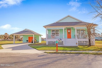 102 Runnels Ave, Long Beach, MS 39560