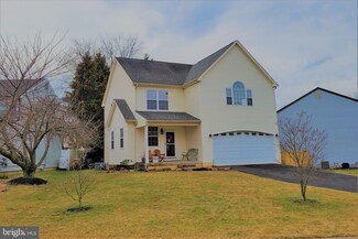 7 Pebble Dr, Horsham, PA 19044