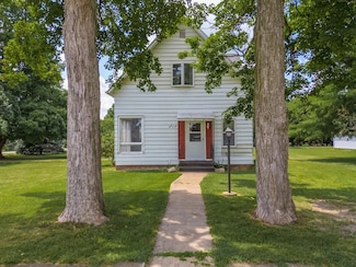 309 N Oak St, Toluca, IL 61369