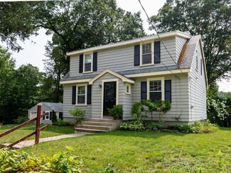119 Forrest St, Plaistow, NH 03865