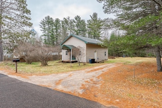 320 Illinois St, Eagle River, WI 54521