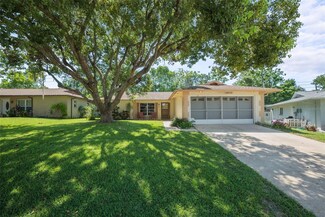 10711 Salamanca Dr, Port Richey, FL 34668