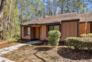2369 NW 45th Ln, Gainesville, FL 32605