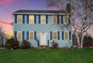 8 Harborview Rd, Hull, MA 02045