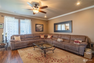 610 Torrey Pines Dr, Moses Lake, WA 98837