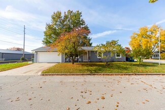 701 Fairmount Ave, Mishawaka, IN 46545