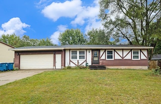 185 Homer Ln, Coopersville, MI 49404