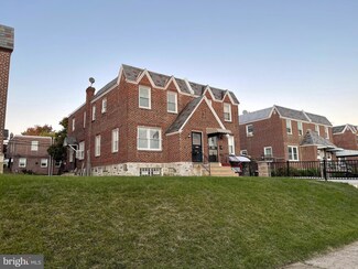 1105 Glenview St, Philadelphia, PA 19111