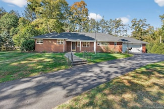 73 Balmville Rd, Newburgh, NY 12550