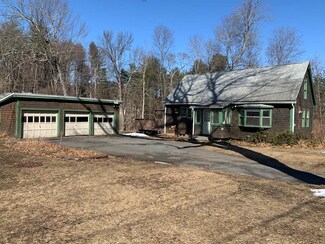 10 White Birch Ave, Greenfield, MA 01301