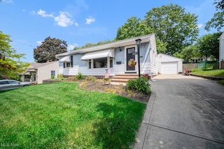 5367 Chestnut Hill Dr, Willoughby, OH 44094