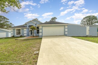 510 Entrada St SE, Palm Bay, FL 32909