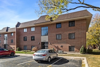 2310 Woodbridge Way, Lombard, IL 60148