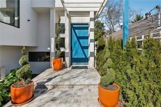 727 Berkeley Ave NW, Atlanta, GA 30318