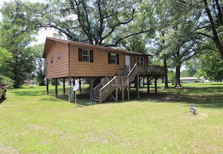 803 Reeder St, Leola, AR 72084