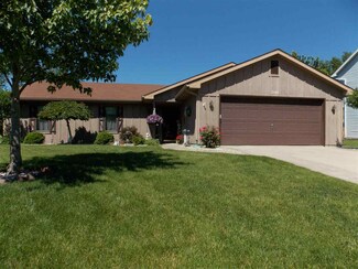 3819 Finchley Ct, Fort Wayne, IN 46815