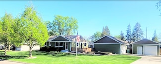 7917 30th Ave N, Minneapolis, MN 55427