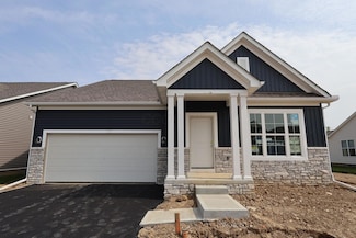 3084 Mckinney Rd, Grove City, OH 43123