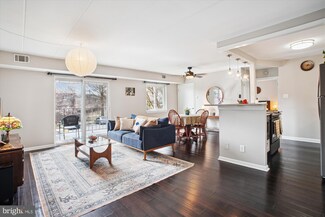 6220 Edsall Rd Unit 301, Alexandria, VA 22312