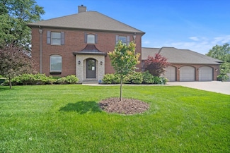 17 Stonebrook Ct, Bloomington, IL 61704