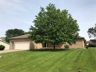 72 Apple Ridge Dr, Apple Creek, OH 44606
