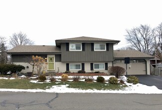 26W437 Harrison Ave, Winfield, IL 60190