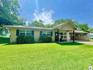 203 Main St, Hooks, TX 75561