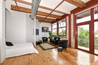 215 W Maple St Unit 308, Milwaukee, WI 53204