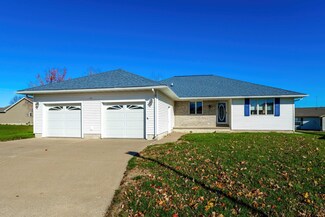 2805 Patrick Ln, Muscatine, IA 52761