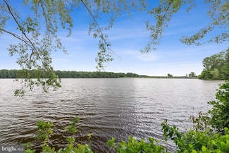 3007 Cove View Ln, Midlothian, VA 23112