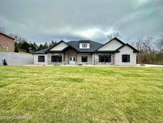 228 Constitution Dr, Jefferson City, MO 65109