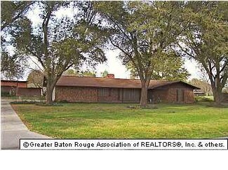 5230 Genre Rd, Port Allen, LA 70767