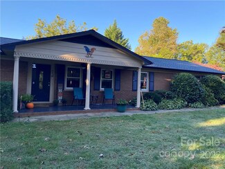 203 Tate St, Morganton, NC 28655