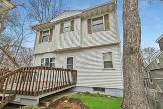 21330 W Arbor Ln, Lake Zurich, IL 60047