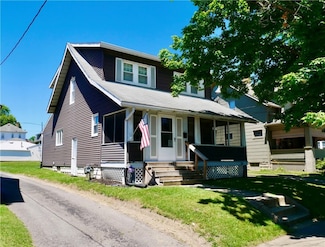 1027 Adams St, New Castle, PA 16101