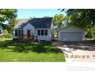 703 703 E 2nd St, Litchfield, MN 55355