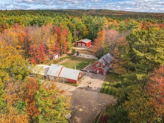 181 Charles St, Farmington, NH 03835