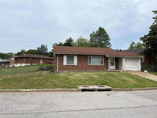 4619 Edgewood Blvd, Saint Louis, MO 63121