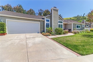 5760 E Hudson Bay Dr, Anaheim, CA 92807