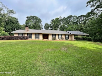 1211 N Jordan St, Carthage, MS 39051